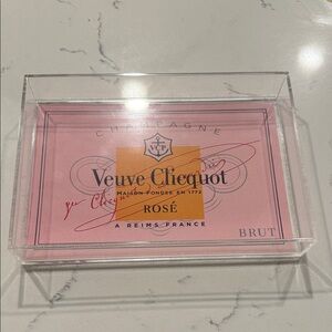 Veuve Clicquot Rosé Champagne Tray